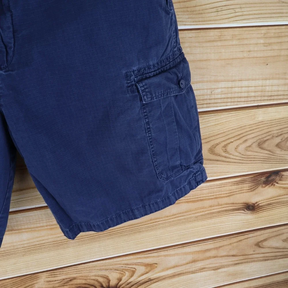 IZOD Saltwater Shorts Mens Size‎ 42 Blue 100% Cotton Cargo Pockets Flat Front